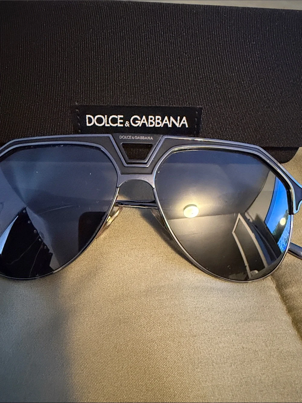 Dolce & Gabbana Men’s Black Aviator Sunglasses with Dark Lenses made in Italy.
